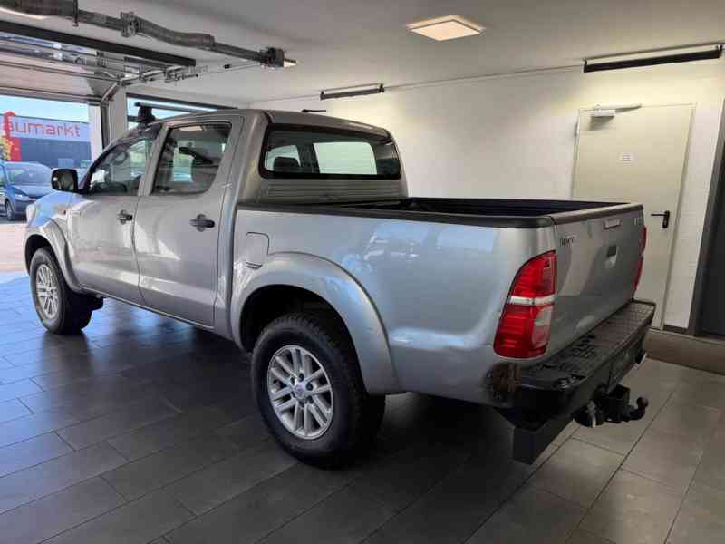 Toyota Hilux2,5 D4D 106kw - foto 10