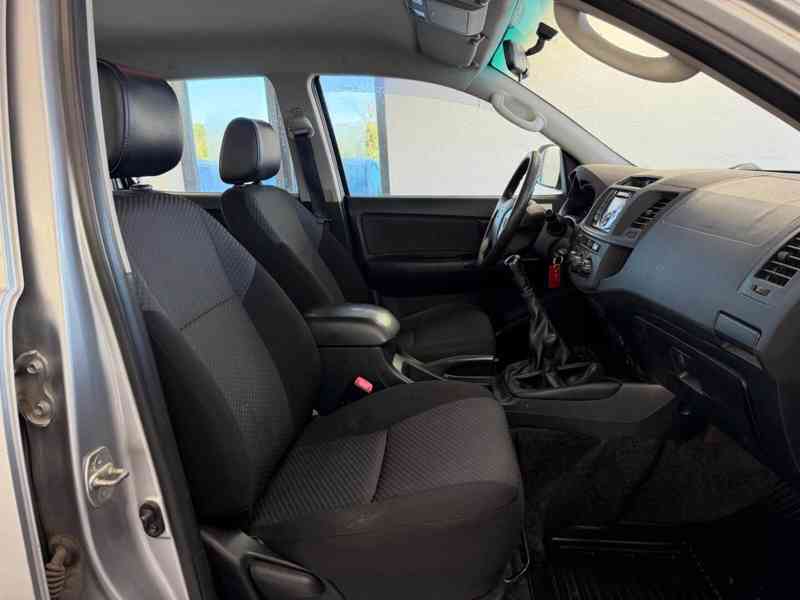 Toyota Hilux2,5 D4D 106kw - foto 7