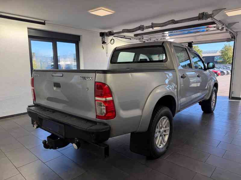 Toyota Hilux2,5 D4D 106kw - foto 5