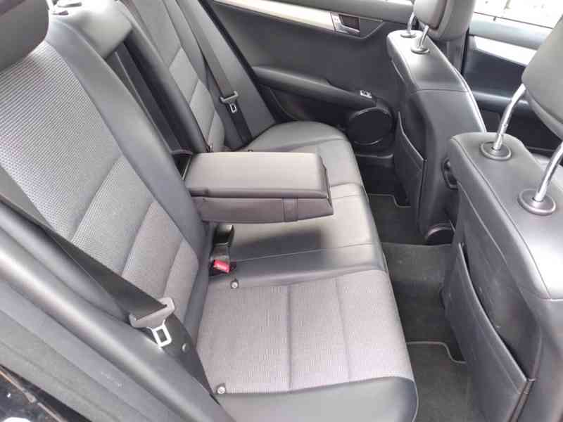 MERCEDES BENZ C 180 1.6 KOMPRESOR 144kW MANUÁL - foto 12