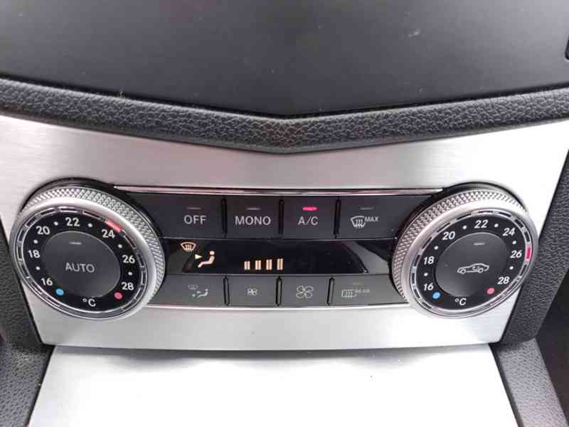 MERCEDES BENZ C 180 1.6 KOMPRESOR 144kW MANUÁL - foto 23