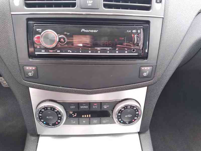 MERCEDES BENZ C 180 1.6 KOMPRESOR 144kW MANUÁL - foto 24