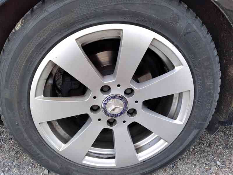 MERCEDES BENZ C 180 1.6 KOMPRESOR 144kW MANUÁL - foto 35