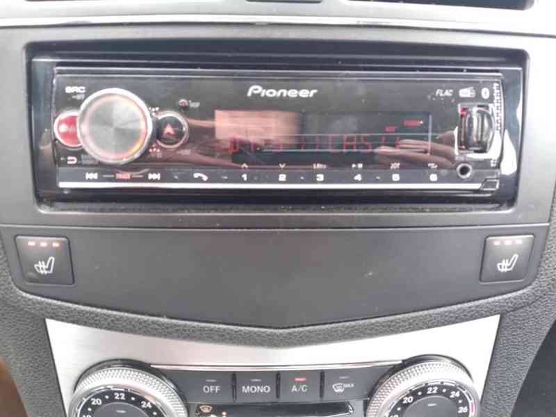 MERCEDES BENZ C 180 1.6 KOMPRESOR 144kW MANUÁL - foto 22