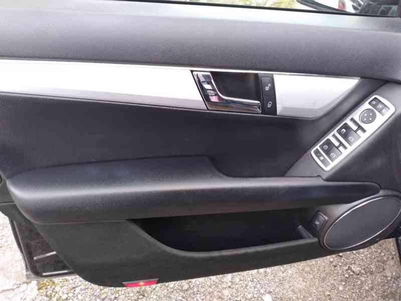 MERCEDES BENZ C 180 1.6 KOMPRESOR 144kW MANUÁL - foto 28