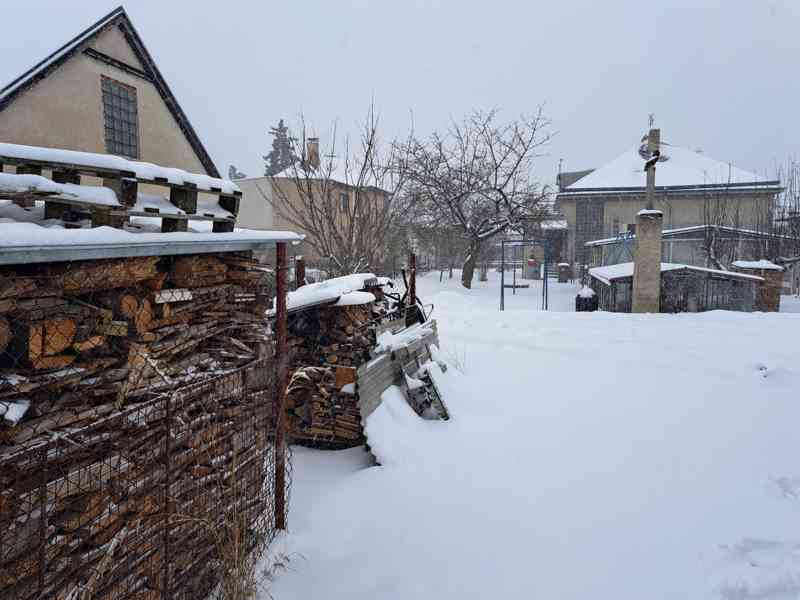 PRODÁM 7+1 DŮM HORNÍ POČERNICE 1200 M2 P-9  - foto 11