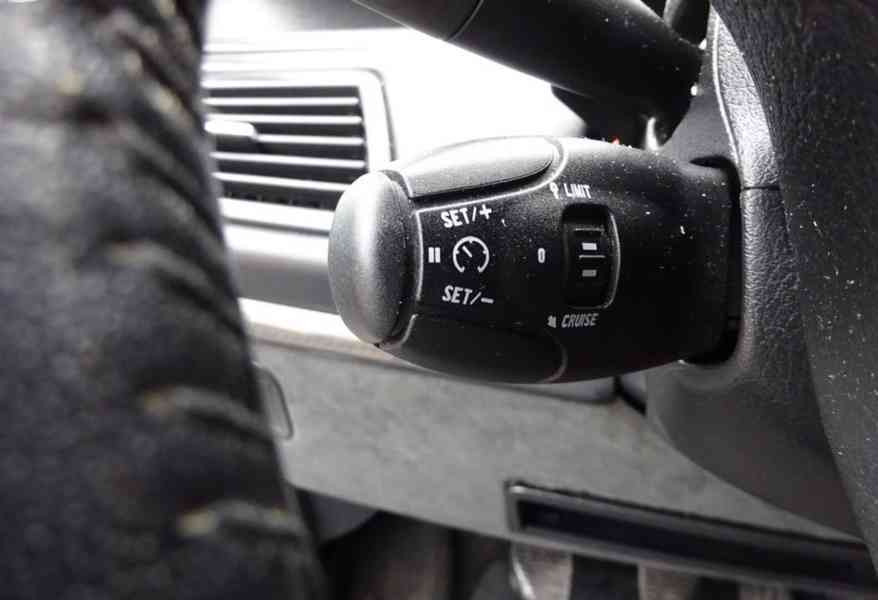 Peugeot 807 2.0 HDI r.v.2013 (100 kw) stk:11/2027 7.Míst - foto 8