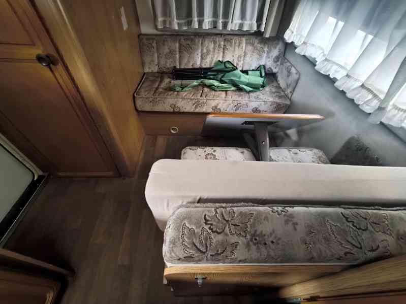 Cestovní karavan Buerstner Lux, ČR doklady, nová STK. - foto 10