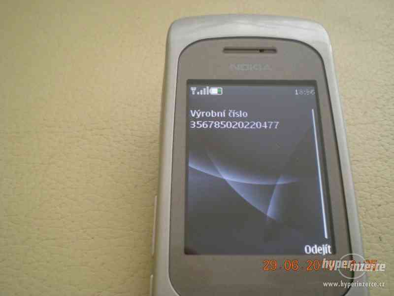 Nokia 3610 Fold z r.2008 - plně funkční véčkový telefon - foto 5