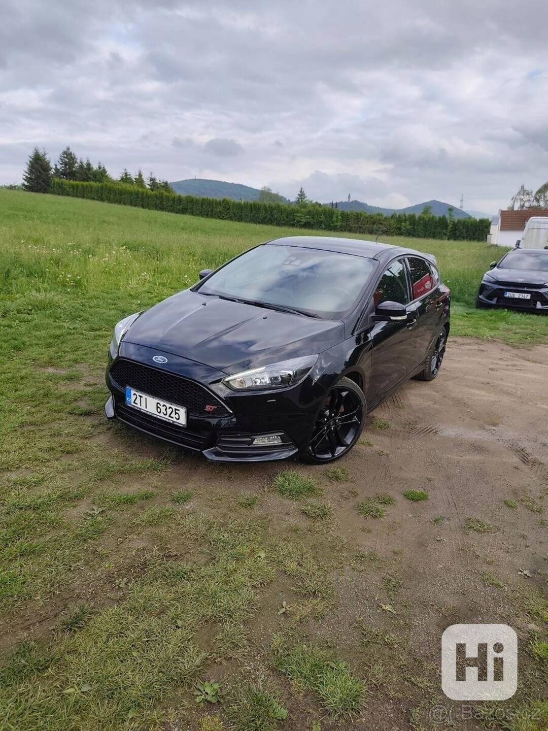 Ford Focus st 184kw benzín rv.2018 - foto 1
