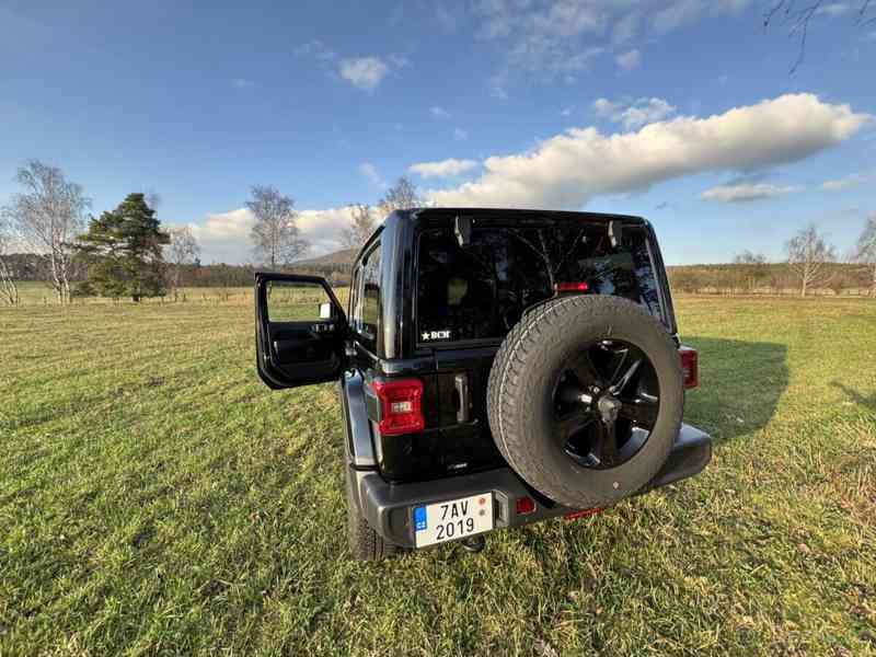 Jeep Wrangler Unlimited Sahara 3.6 Pentastar V6   - foto 3