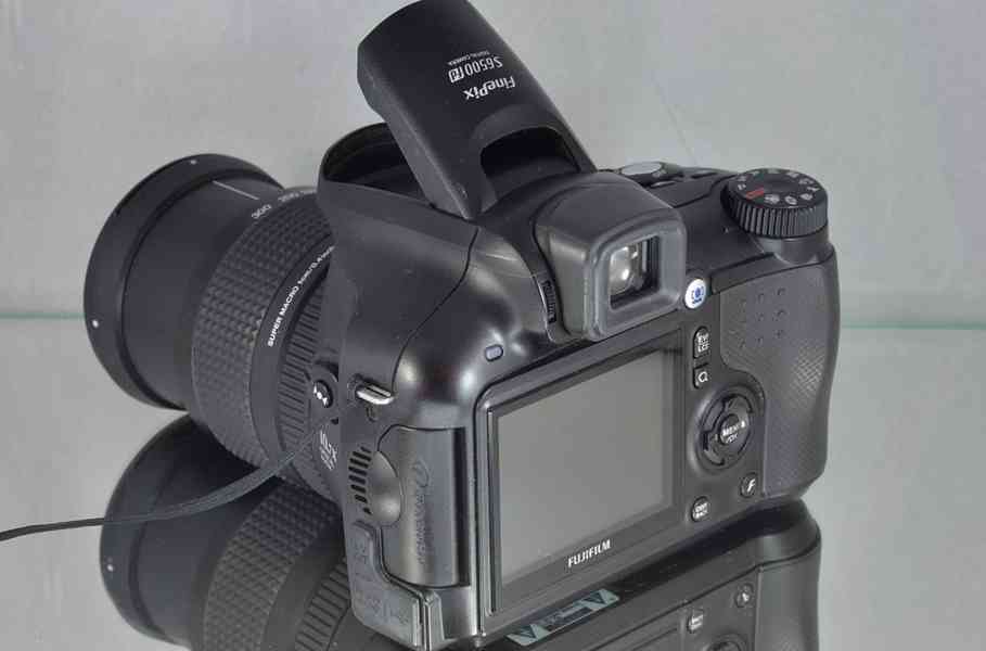 Fujifilm FinePix S6500fd *10,7x o. zoom 28-300mm* - foto 4