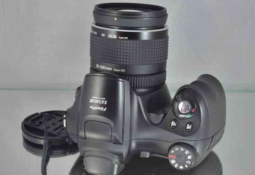 Fujifilm FinePix S6500fd *10,7x o. zoom 28-300mm* - foto 5