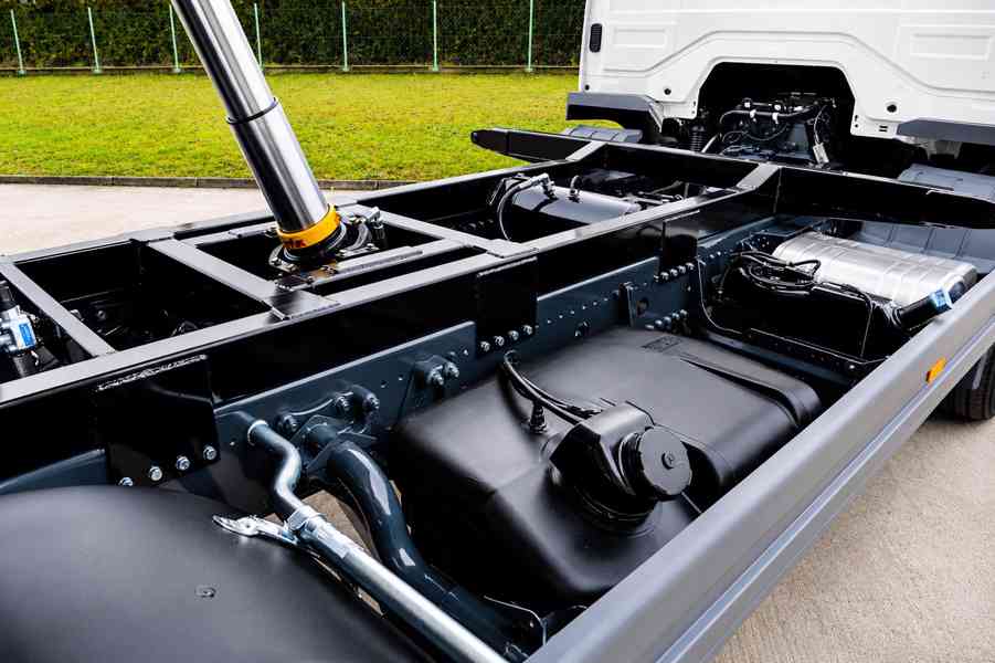 MERCEDES ATEGO 1222 TŘÍSTRANNÝ S3 - SKLÁPĚČ - VYKLÁPĚČ EURO5 - foto 8