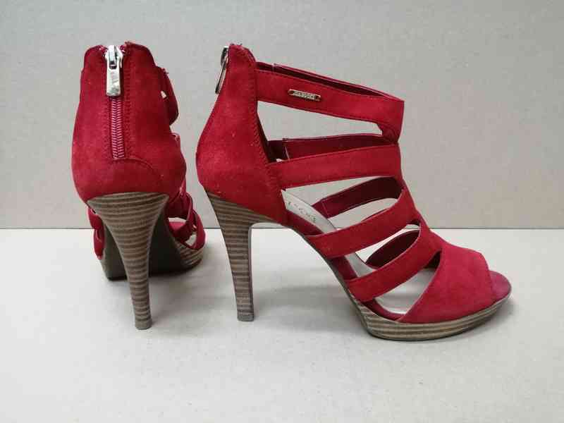 Červené kožené páskové sandále vel.40 - foto 6