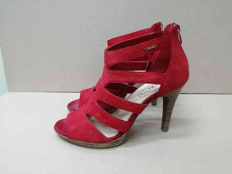 Červené kožené páskové sandále vel.40 - foto 2