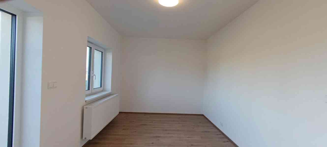 Prodej nového bytu 2+kk s terasou Hevlín - foto 6