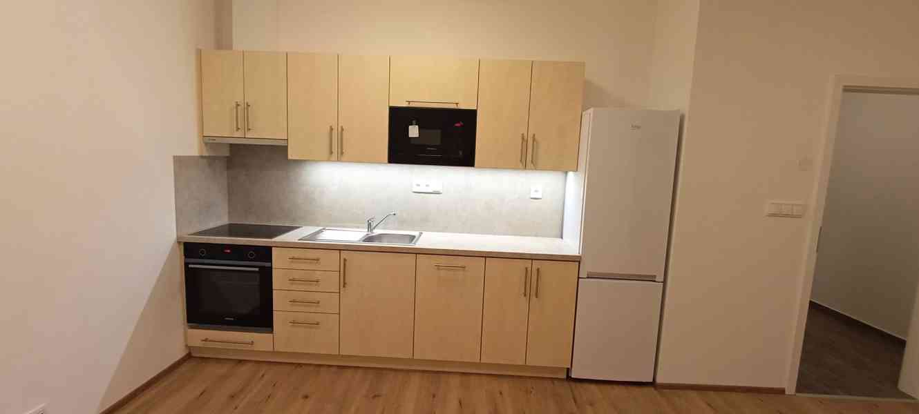 Prodej nového bytu 2+kk s terasou Hevlín - foto 9