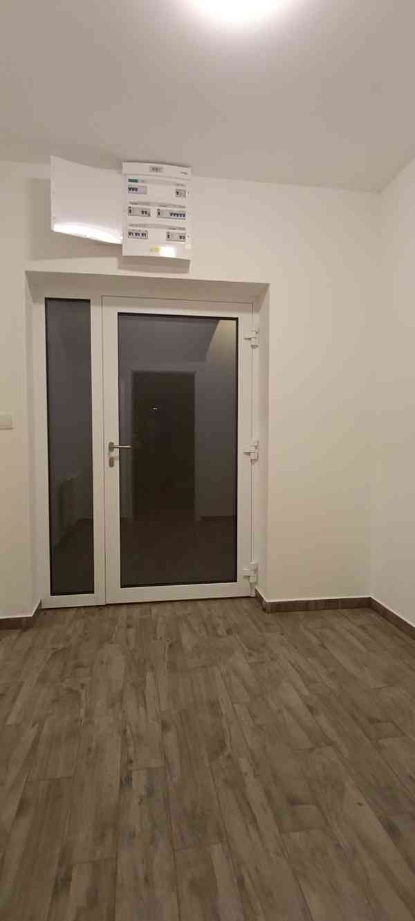 Prodej nového bytu 2+kk s terasou Hevlín - foto 8