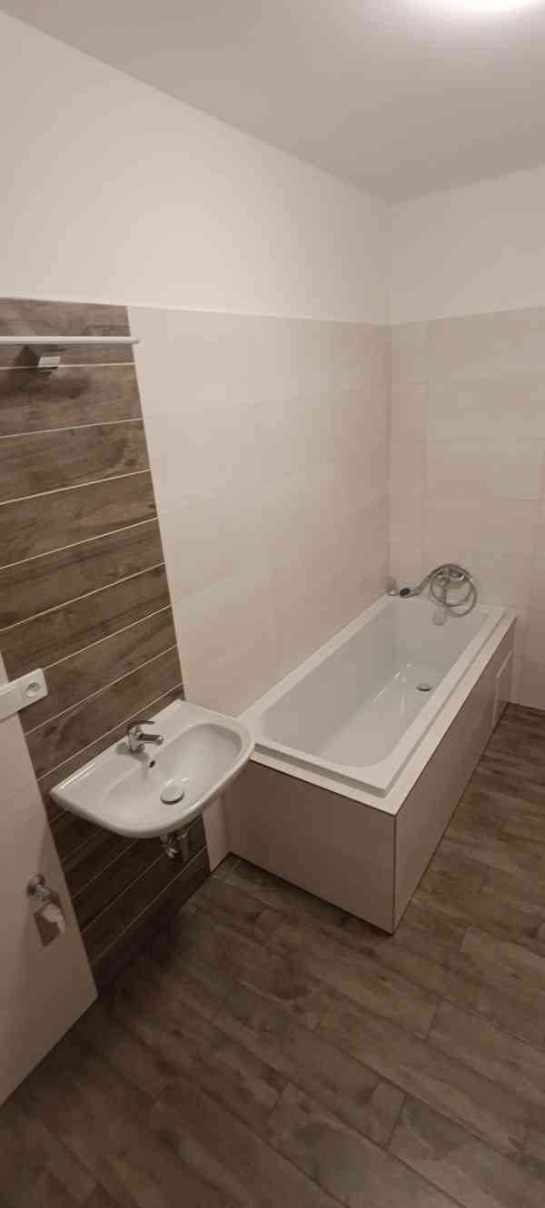 Prodej nového bytu 2+kk s terasou Hevlín - foto 10