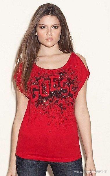Guess Co-Ed Glam luxusní červené tričko XS - foto 1