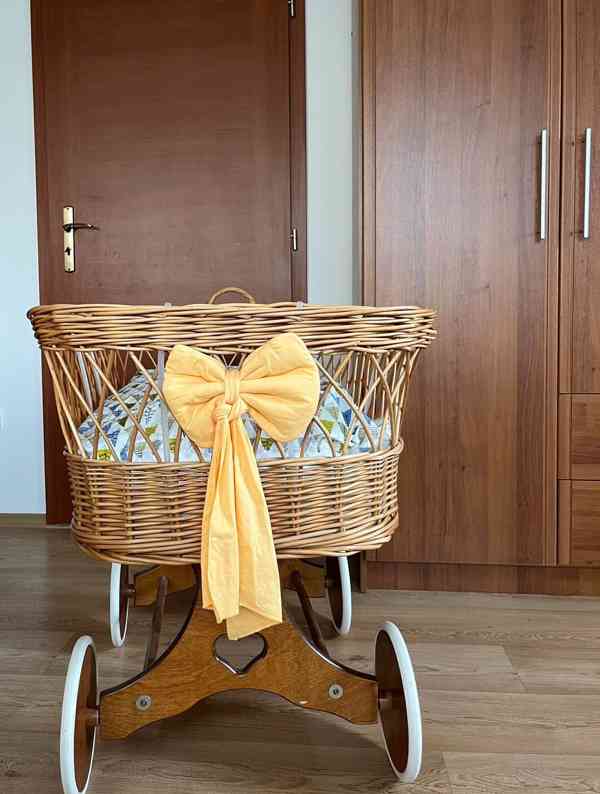 Prodám proutěný košík na miminko - foto 2