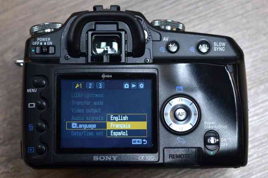 Sony SLT-A100 **APS-C 10,2 MPix CCD APS-C* - foto 5