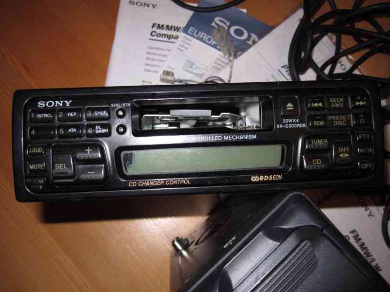 CD Menic Changer SONY CDX-605, CDX605 vcetne radio autoradio - foto 4
