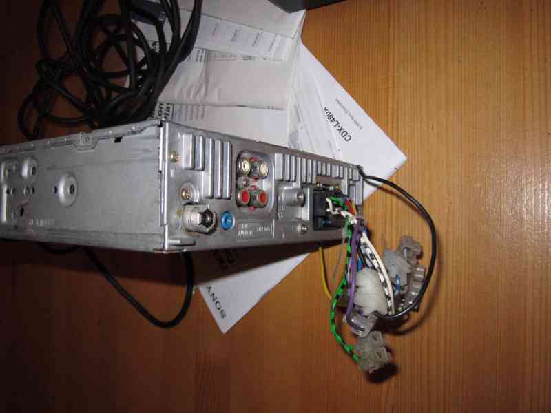 CD Menic Changer SONY CDX-605, CDX605 vcetne radio autoradio - foto 8