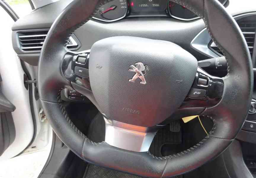 Peugeot 308 1.2 PureTech r.v.2018 (81 kw) ČR po rozvodech - foto 12