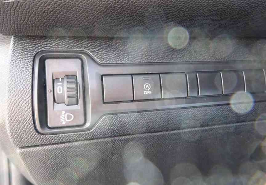 Peugeot 308 1.2 PureTech r.v.2018 (81 kw) ČR po rozvodech - foto 17