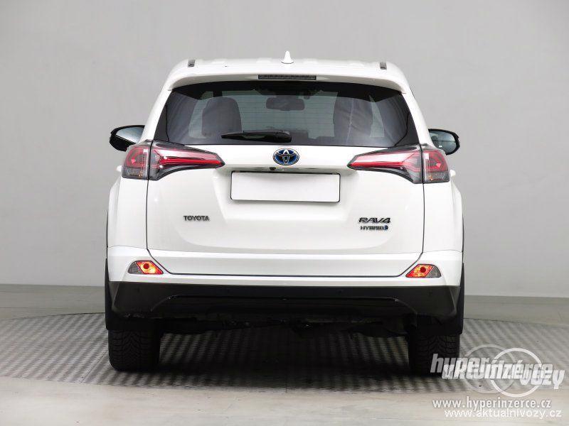 Toyota RAV 4 2.5 Hybrid 145kW 2.5, benzín, r.v. 2018 - foto 10