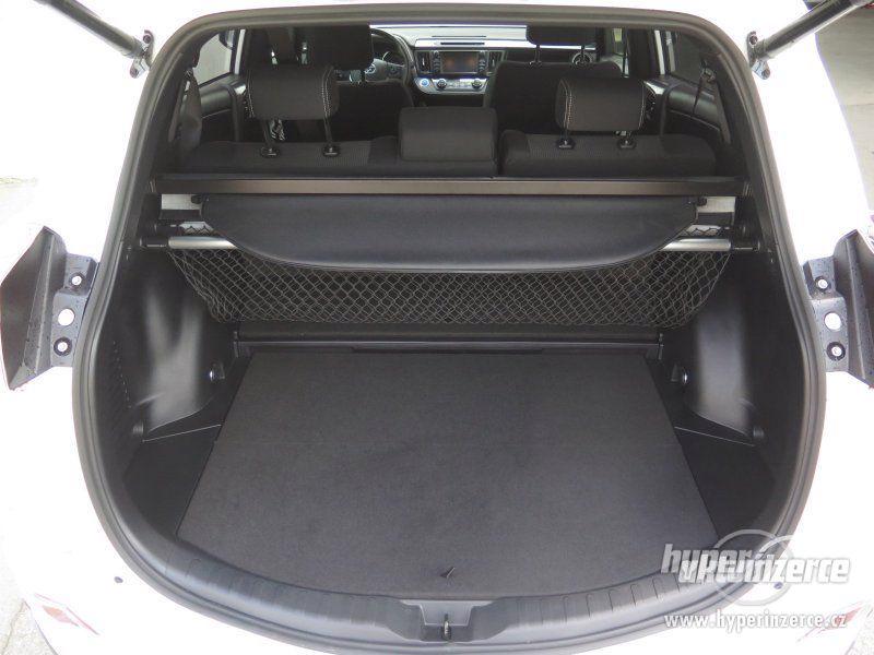 Toyota RAV 4 2.5 Hybrid 145kW 2.5, benzín, r.v. 2018 - foto 13