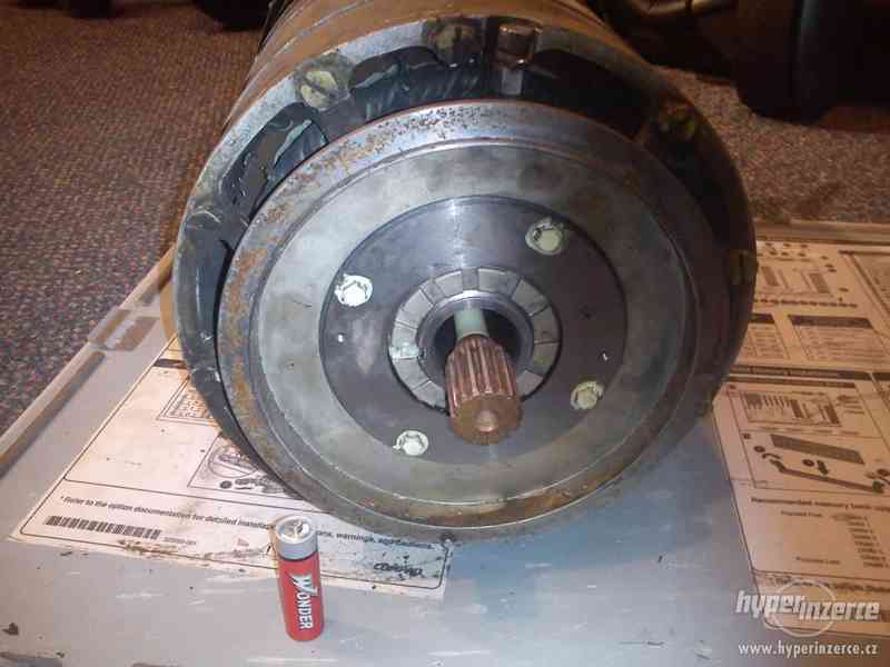 Generátor, alternátor pro vodní nebo větrnou elektrárnu - foto 2