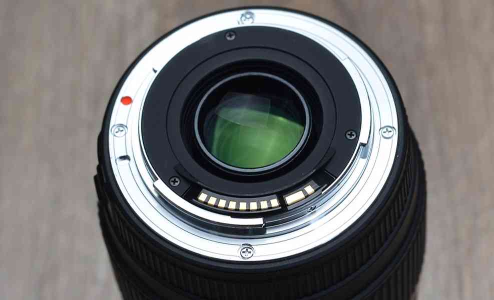 pro Canon - Sigma DG 70-300mm 1:4-5.6 MACRO - foto 3