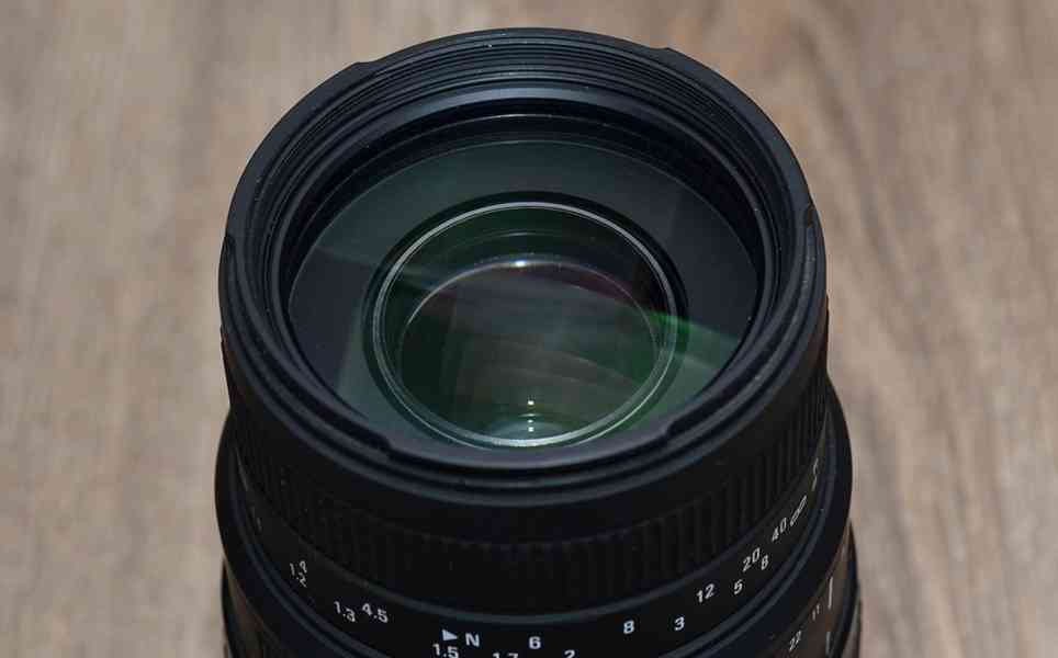 pro Canon - Sigma DG 70-300mm 1:4-5.6 MACRO - foto 2