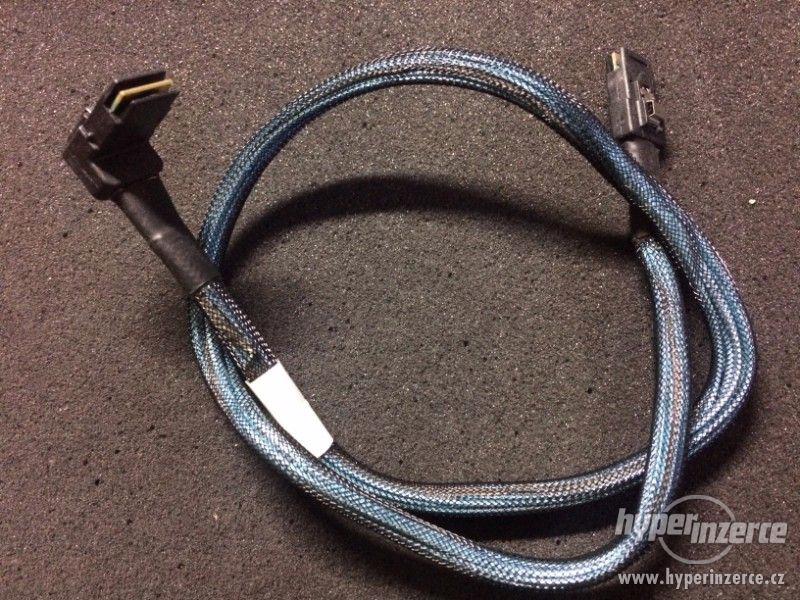 Mini SAS / SATA kabel propojovací SFF-8087 - 70cm - foto 6