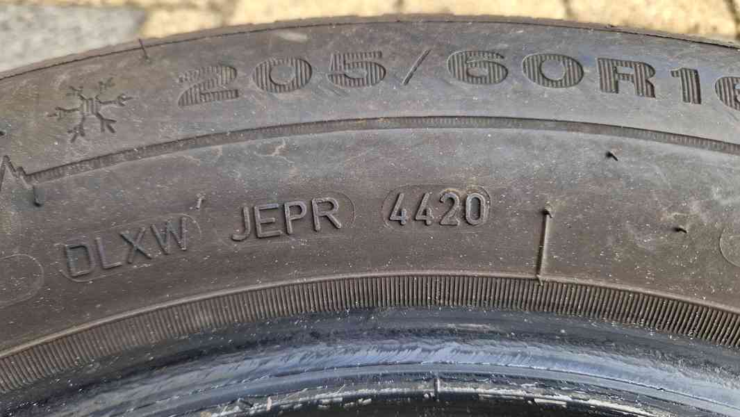 Zimní penu 205/60/R16, vzorek 6.5mm - foto 12