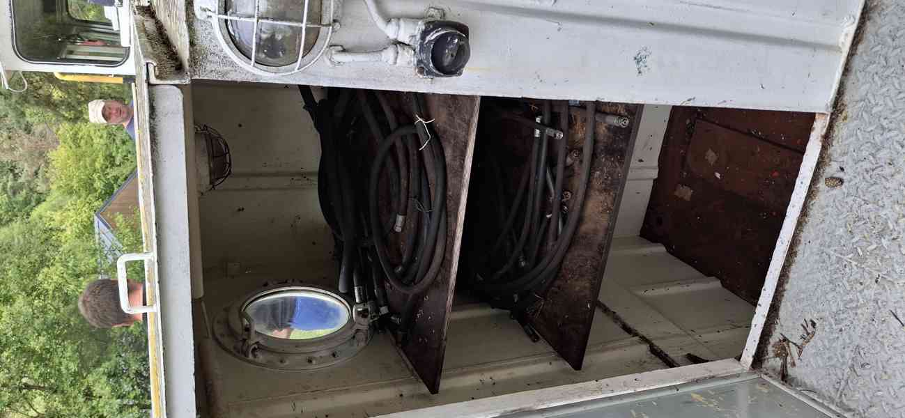 Speciální loď EMKA MP 90 s příslušenstvím - foto 10