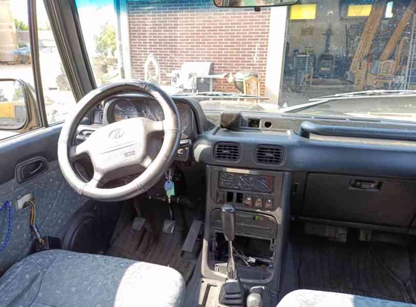 Hyundai Galloper 2,5 TD Exceed 4x4 73kw - foto 15