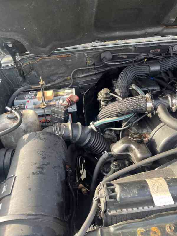 Hyundai Galloper 2,5 TD Exceed 4x4 73kw - foto 6