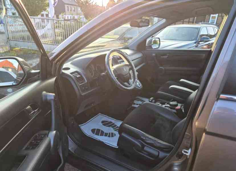 Honda CR-V 2,0i Elegance 4X4 benzín 110kw - foto 11