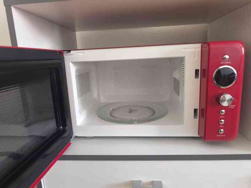 Mikrovlnná trouba Philco, červená retro - foto 2