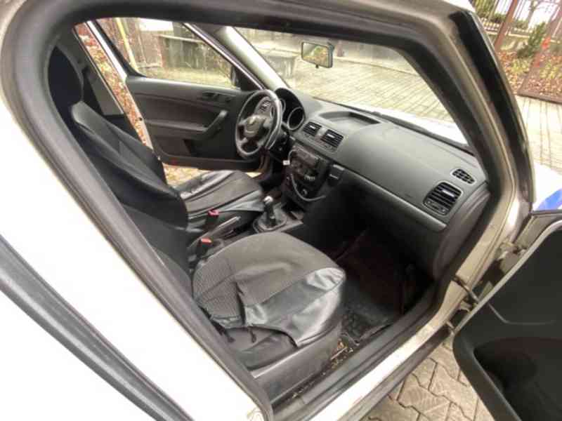 Škoda Yeti 2.0 TDI, 81 kW, 2011 – od 35 000 Kč (aukce) - foto 3