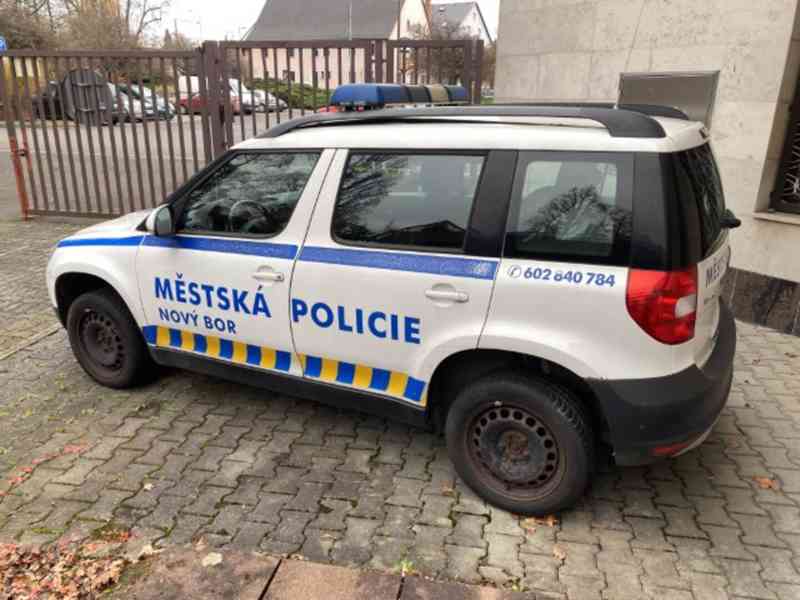 Škoda Yeti 2.0 TDI, 81 kW, 2011 – od 35 000 Kč (aukce) - foto 10