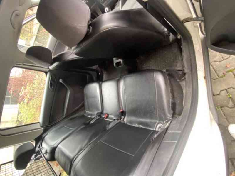 Škoda Yeti 2.0 TDI, 81 kW, 2011 – od 35 000 Kč (aukce) - foto 4