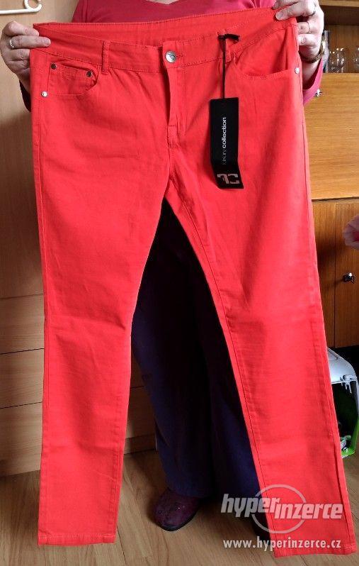 Nové červené kalhoty - foto 2
