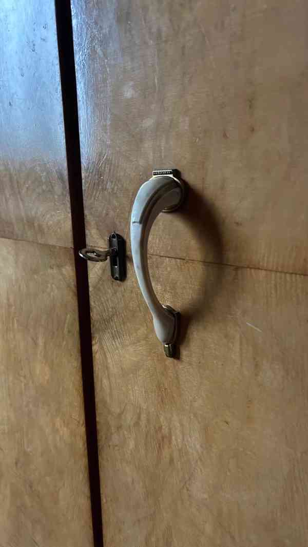 šatní skříň - foto 3