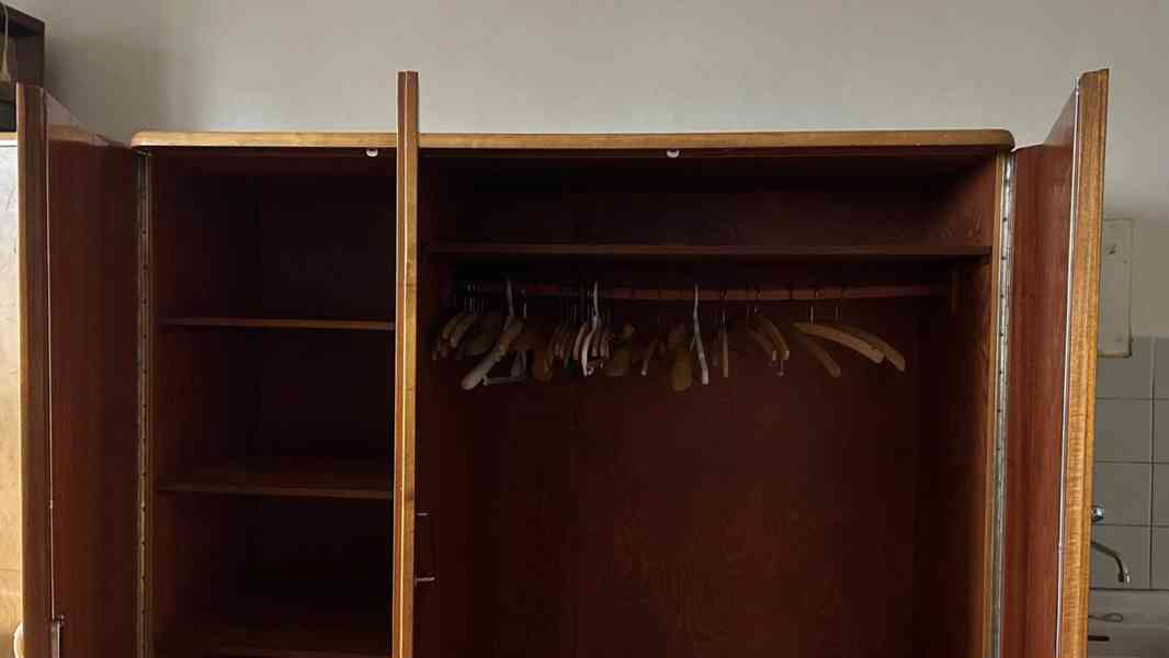 šatní skříň - foto 4