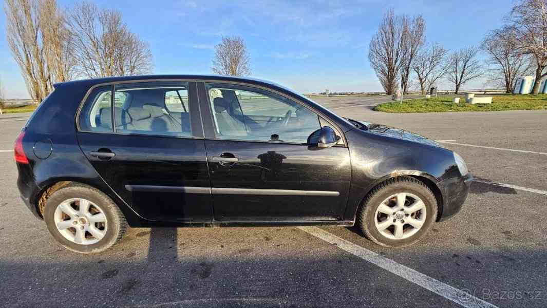 Volkswagen Golf 1,6   BENZIN - foto 9